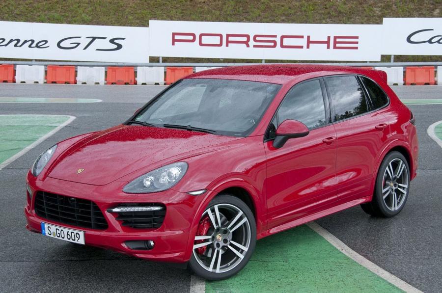  Porsche Cayenne GTS 2013 года  (фото 13 из 19)